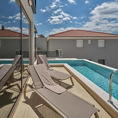 Vila Ns Luxury Podstrana